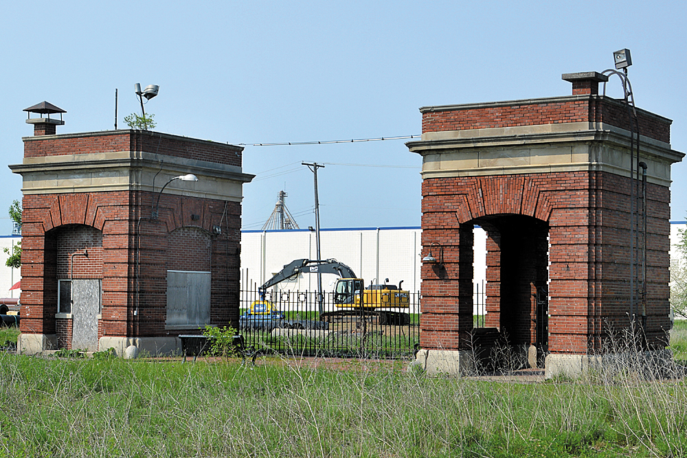 South St. Paul City Council approves demolition of Armour Gates
