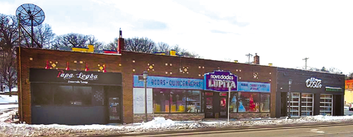 Apertura del Bar La Oficina en la calle César Chávez